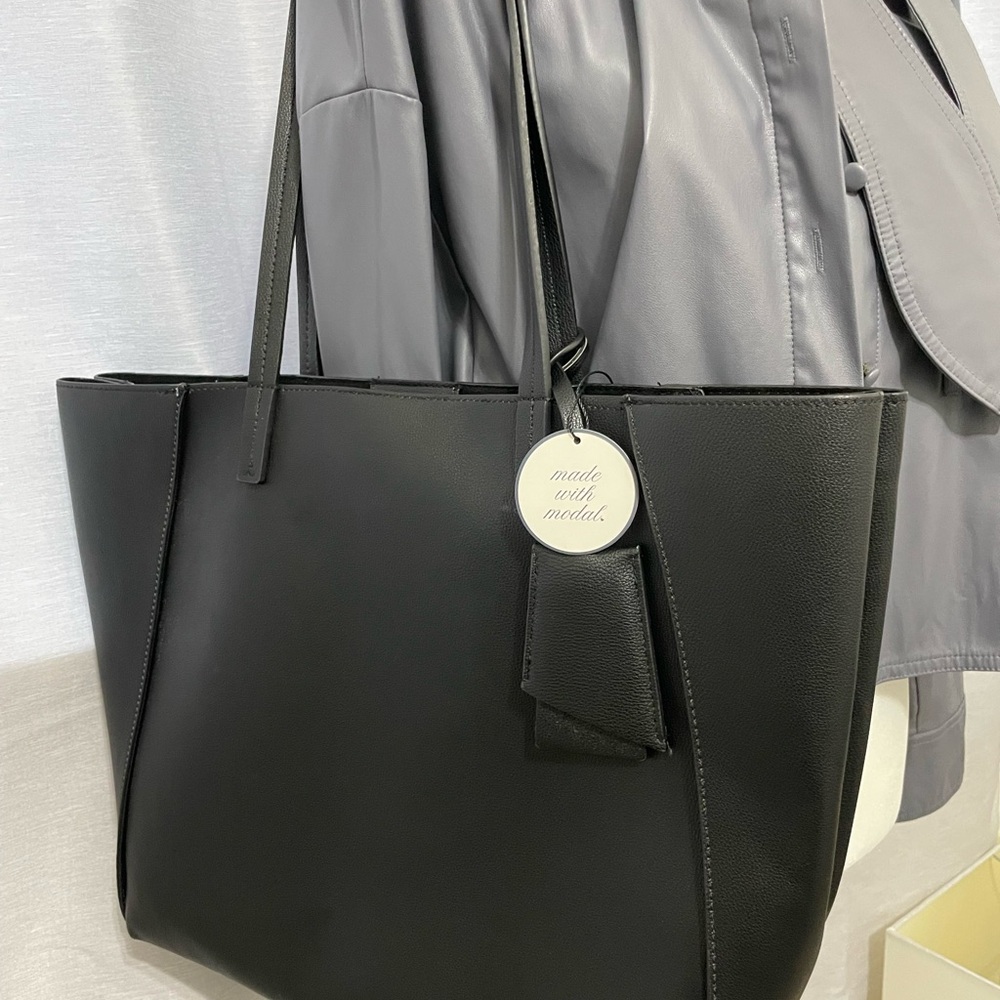 Chic Black Tote Bag
